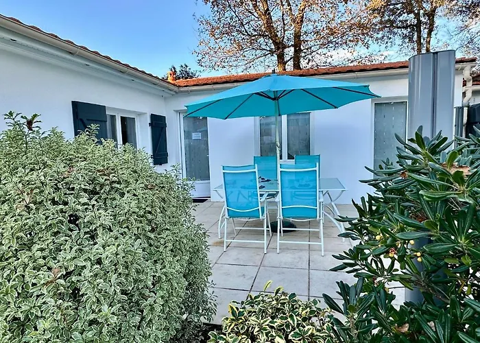 Joannie By Interhome *