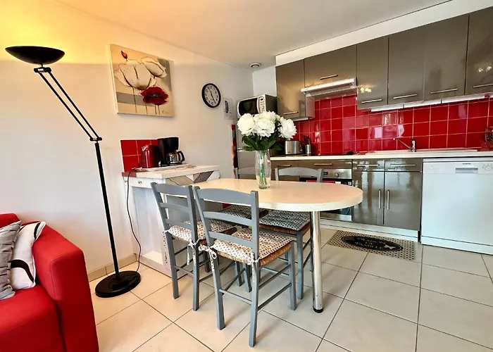 Joannie By Interhome Saint-Brévin-les-Pins